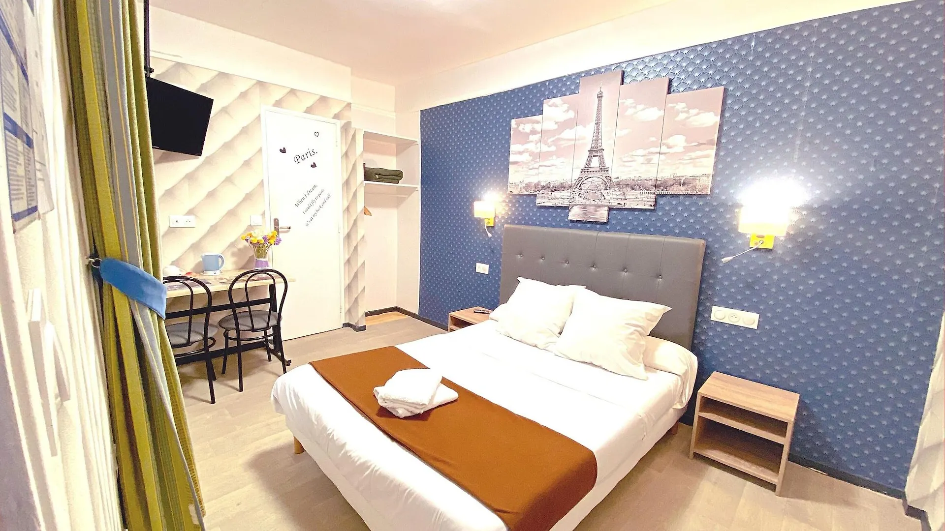 פריז Hotel Aviatic