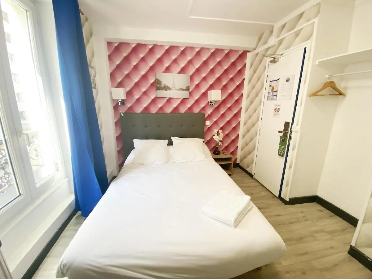 **  פריז Hotel Aviatic צרפת