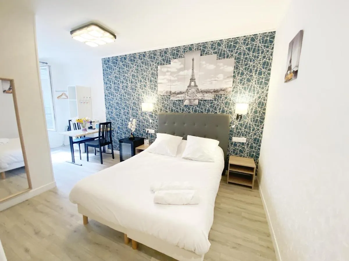 פריז Hotel Aviatic