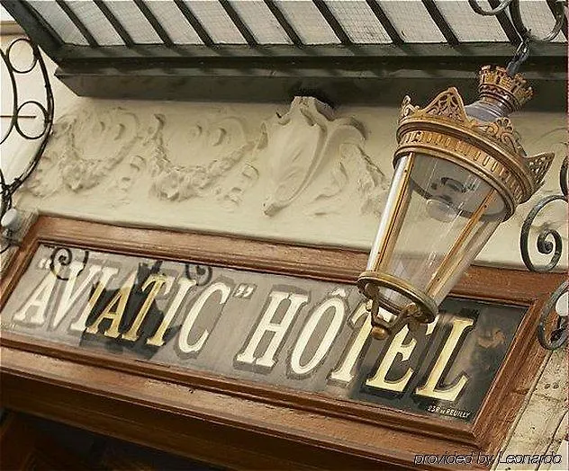 פריז Hotel Aviatic