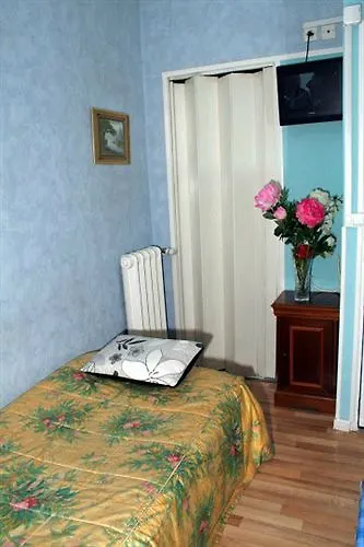 פריז Hotel Aviatic 2*,  צרפת