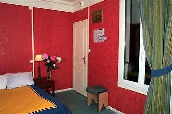 **  פריז Hotel Aviatic צרפת