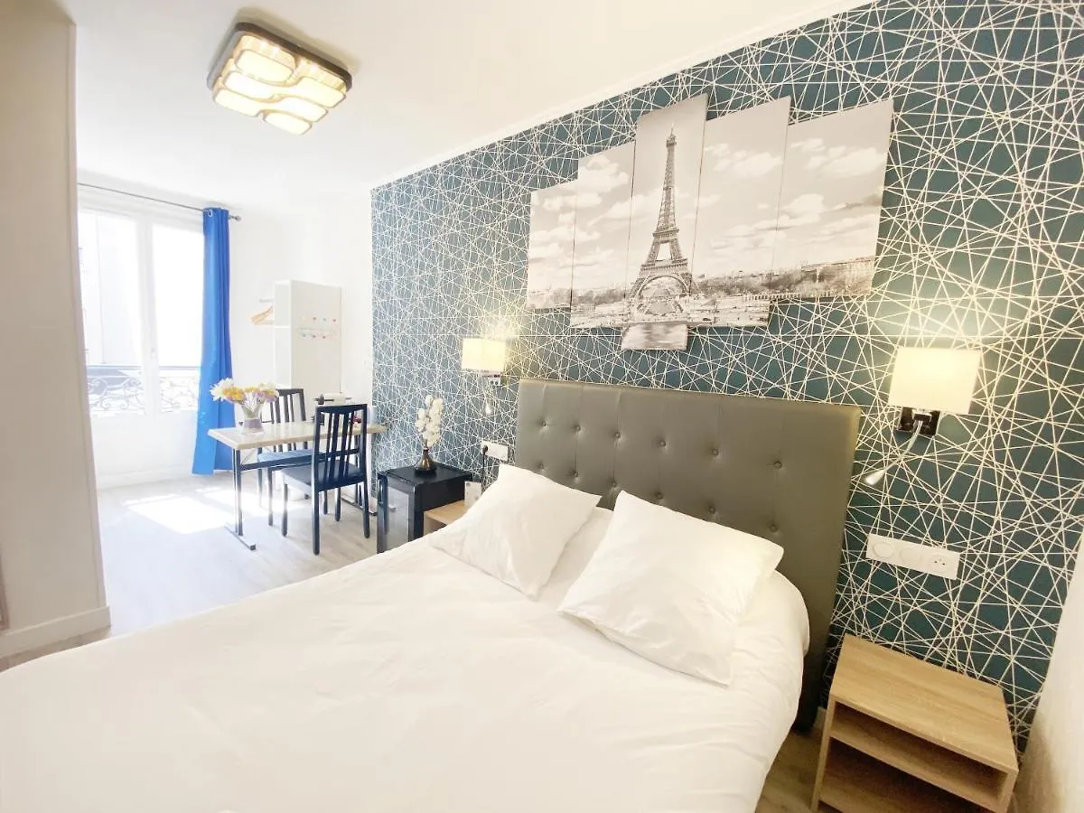 Hotel Aviatic Paris 2*,  França