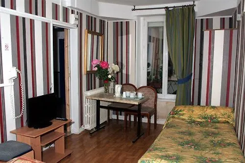 פריז Hotel Aviatic